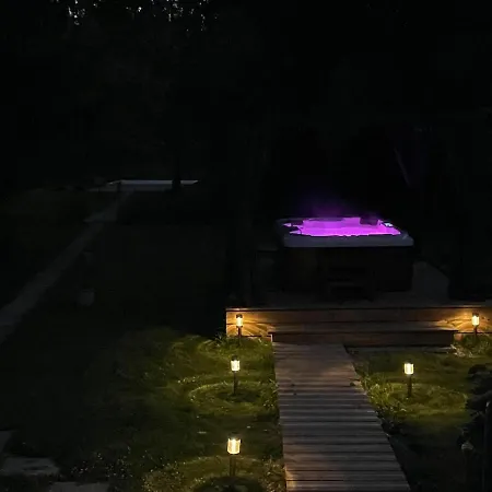 Jacuzzi Au Bord De La Riviere * Bagneaux-sur-Loing